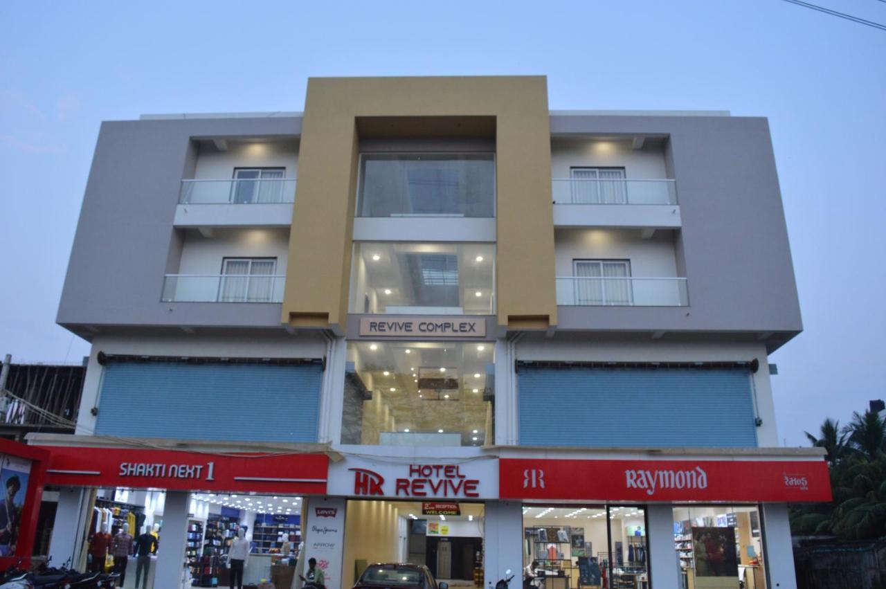 Hotel Revive Verāval Exterior foto